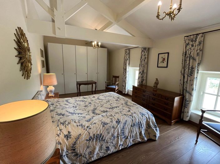 Image No.17-4 Bed House for sale