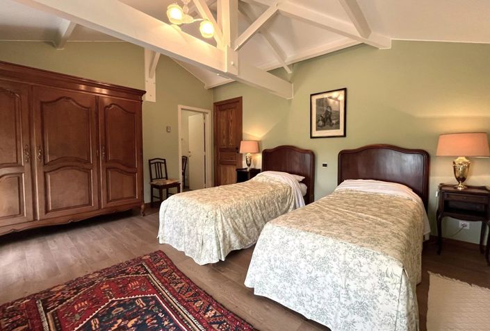 Image No.22-4 Bed House for sale