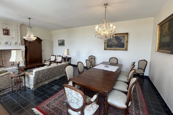 Image No.8-4 Bed House for sale