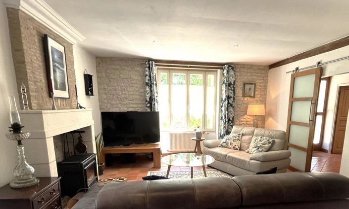 Image No.10-8 Bed House for sale