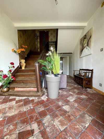 Image No.7-4 Bed House for sale