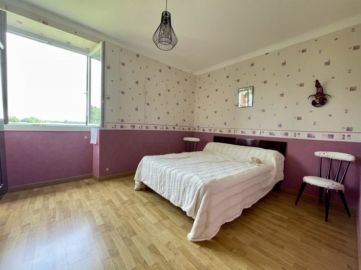 Image No.9-4 Bed House for sale