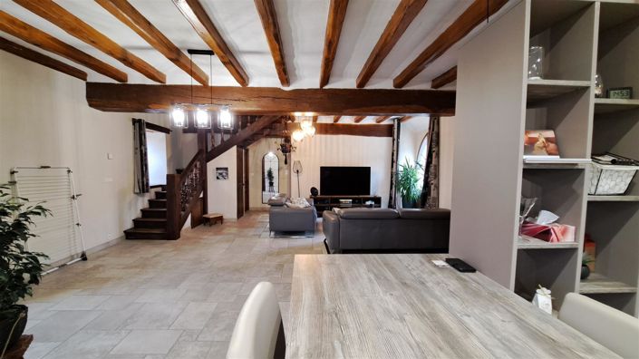 Image No.2-4 Bed House for sale