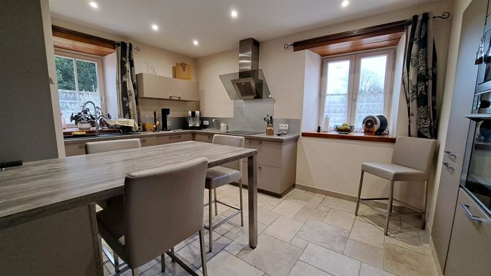 Image No.4-4 Bed House for sale