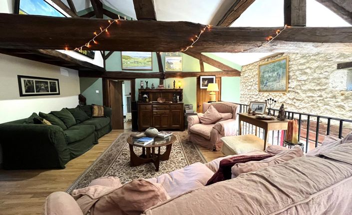 Image No.12-5 Bed House for sale