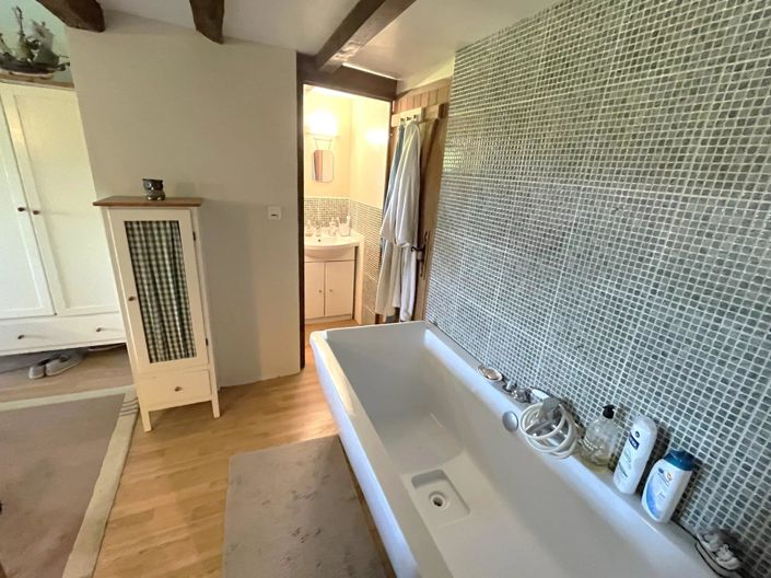 Image No.15-5 Bed House for sale