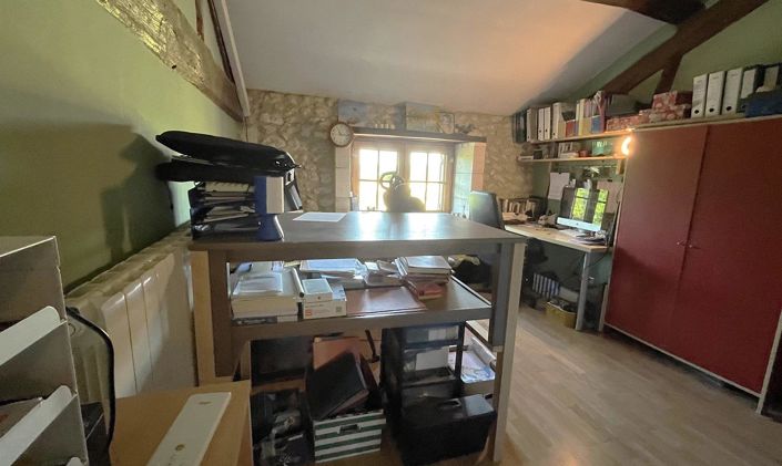 Image No.18-5 Bed House for sale