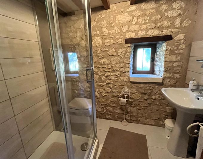 Image No.25-5 Bed House for sale