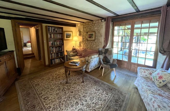 Image No.9-5 Bed House for sale