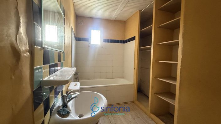 Image No.7-2 Bed House for sale