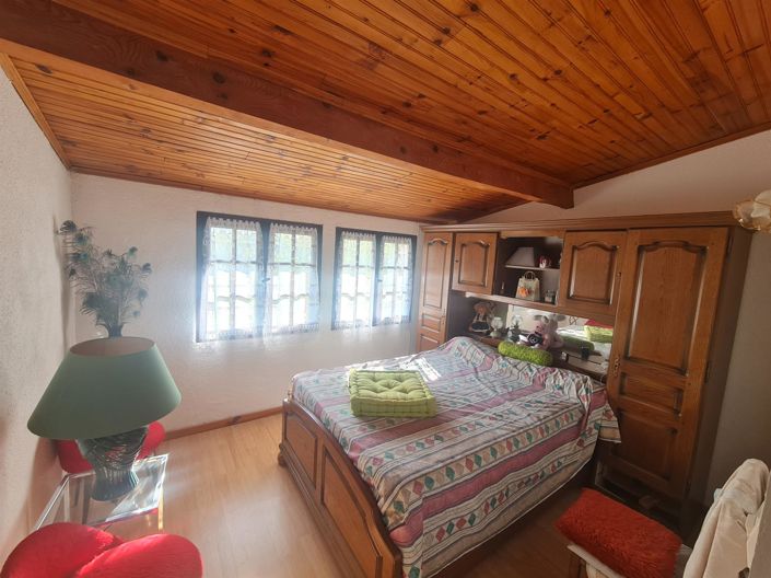 Image No.10-4 Bed House for sale