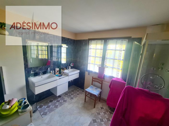 Image No.6-4 Bed House for sale