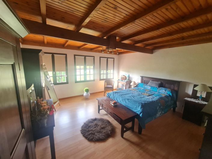 Image No.7-4 Bed House for sale