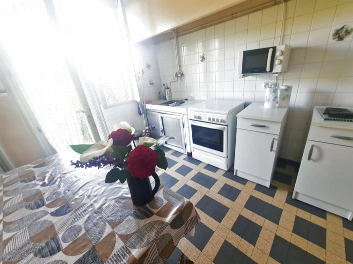 Image No.8-3 Bed House for sale