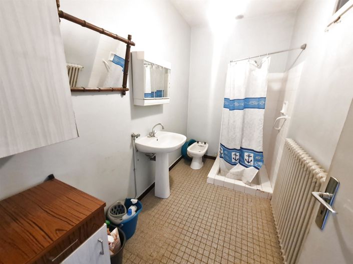 Image No.9-3 Bed House for sale