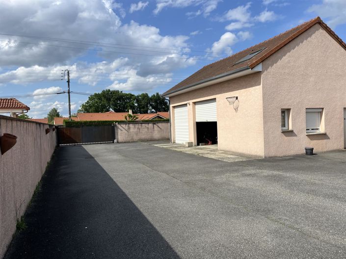 Image No.13-6 Bed House for sale