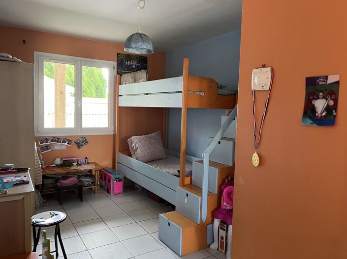 Image No.7-6 Bed House for sale