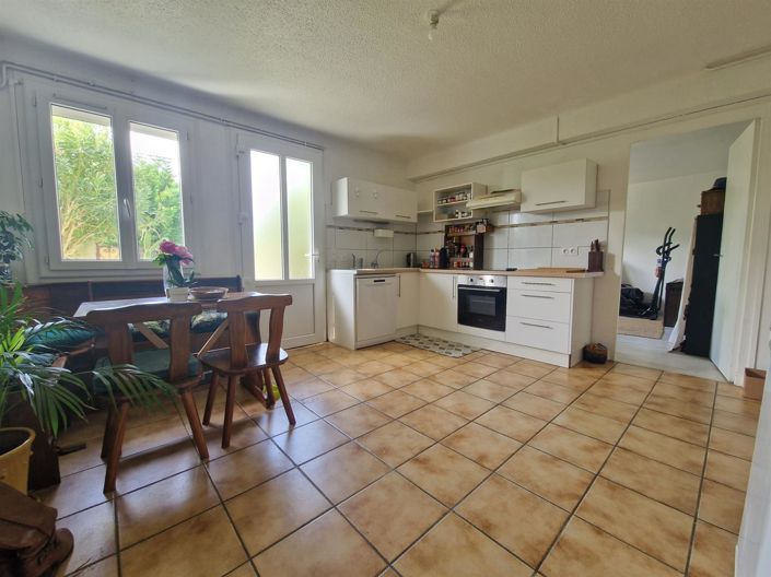 Image No.11-5 Bed House for sale