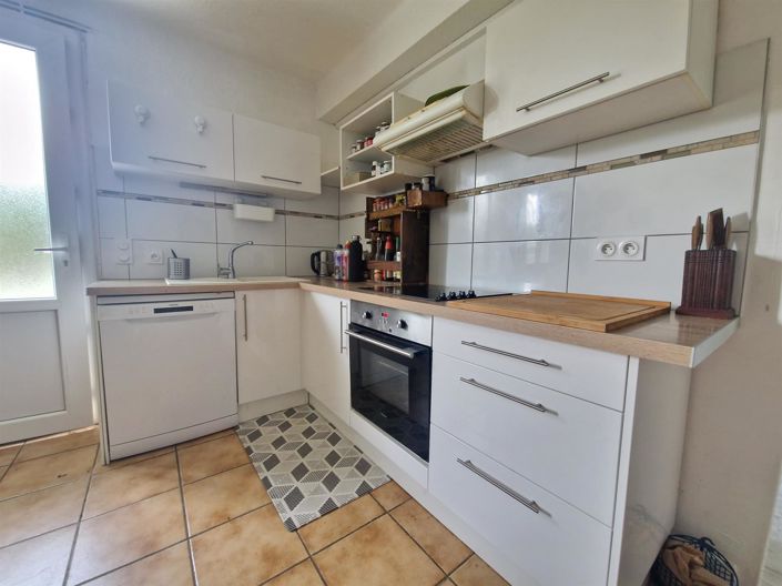 Image No.9-5 Bed House for sale