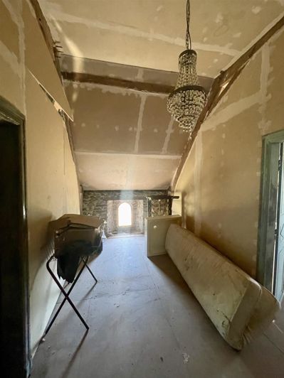 Image No.9-2 Bed House for sale