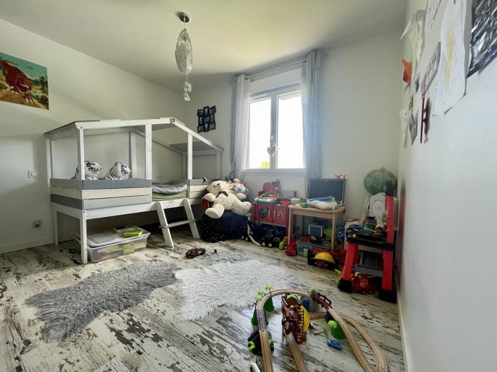 Image No.12-3 Bed House for sale