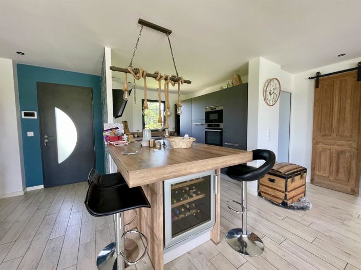 Image No.3-3 Bed House for sale