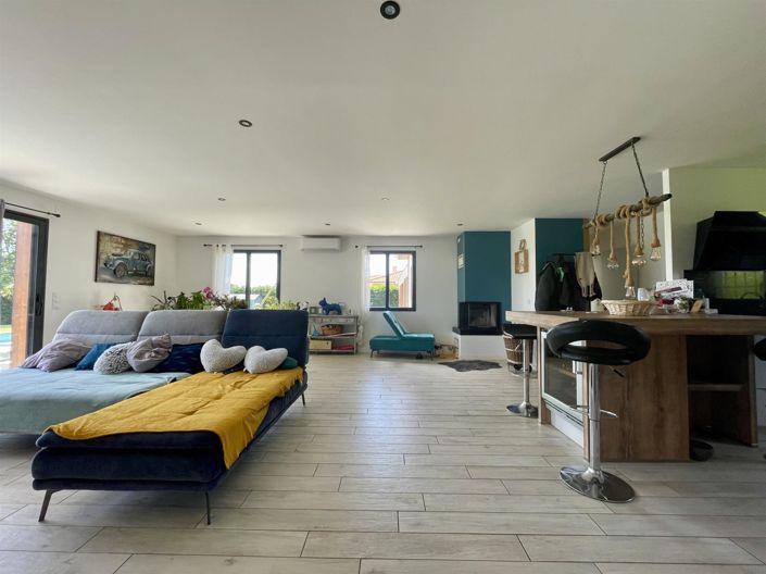 Image No.6-3 Bed House for sale