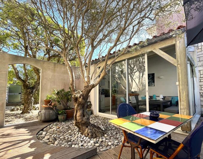 Image No.11-5 Bed House for sale