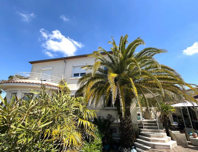 Image No.24-5 Bed House for sale