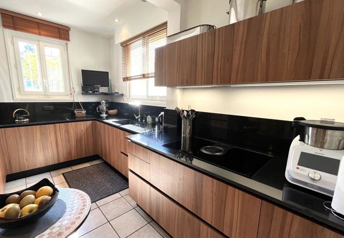 Image No.26-5 Bed House for sale