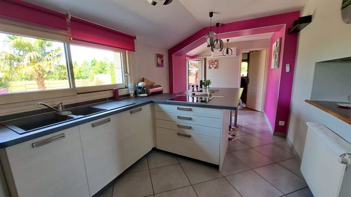 Image No.3-6 Bed House for sale