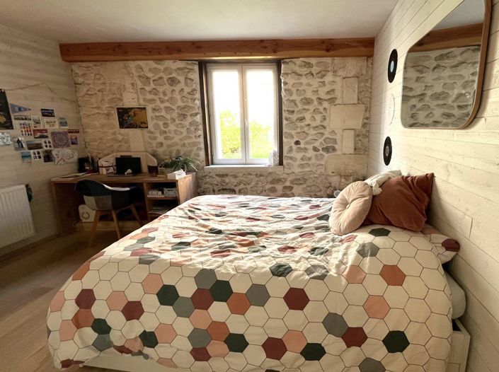 Image No.11-8 Bed House for sale