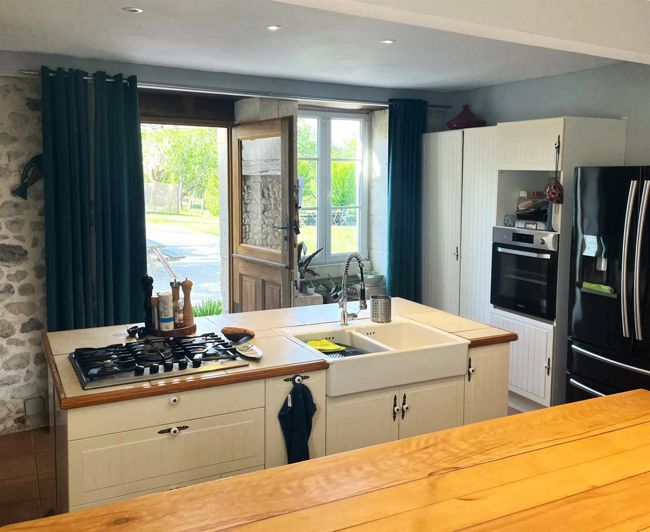 Image No.5-8 Bed House for sale