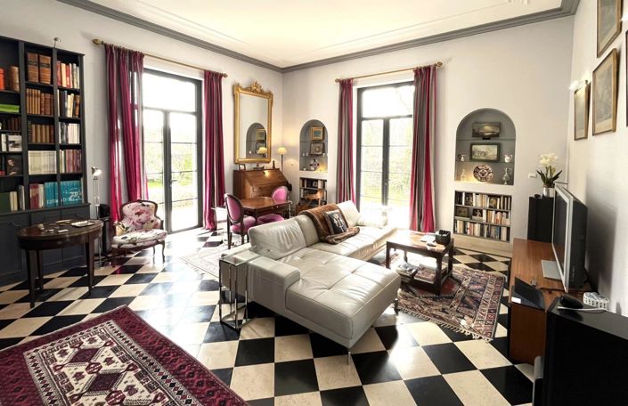 Image No.11-6 Bed House for sale