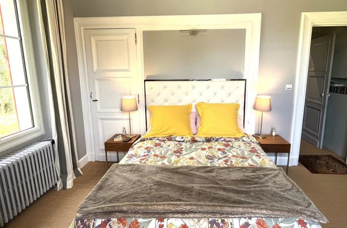 Image No.18-6 Bed House for sale