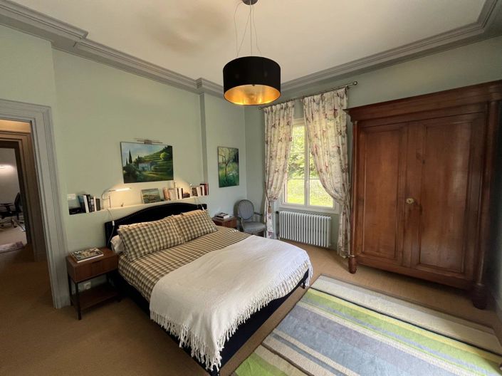 Image No.23-6 Bed House for sale