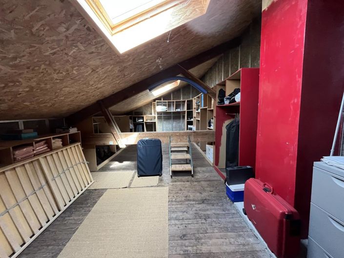 Image No.29-6 Bed House for sale