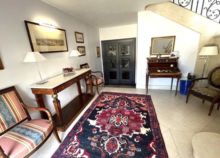 Image No.31-6 Bed House for sale