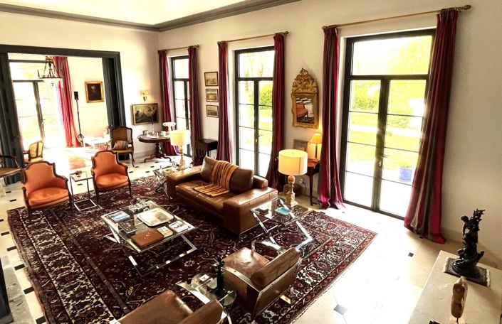 Image No.8-6 Bed House for sale