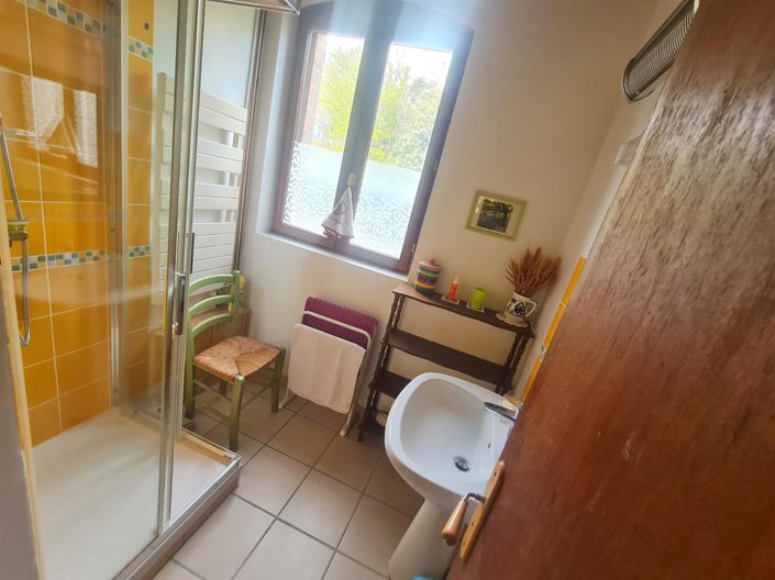 Image No.12-4 Bed House for sale