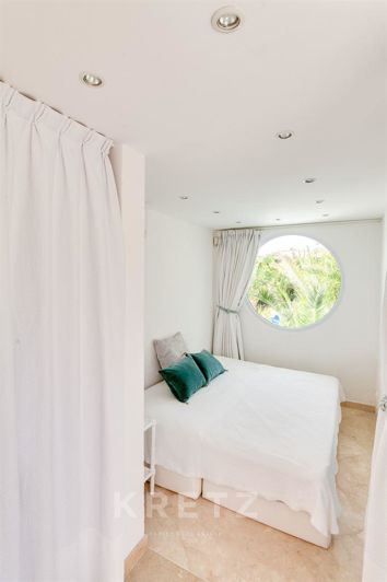 Image No.21-4 Bed House for sale