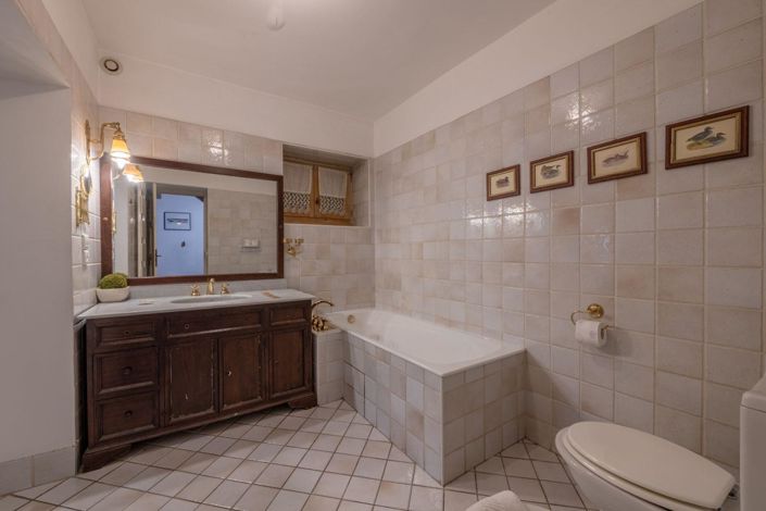 Image No.13-5 Bed House for sale