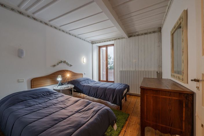 Image No.16-5 Bed House for sale