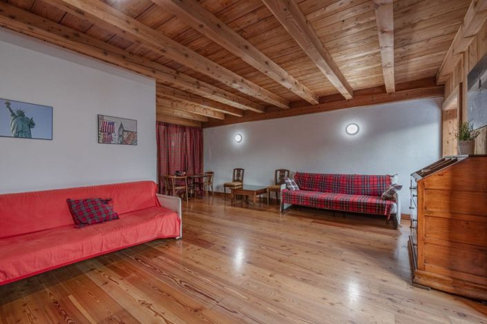 Image No.17-5 Bed House for sale