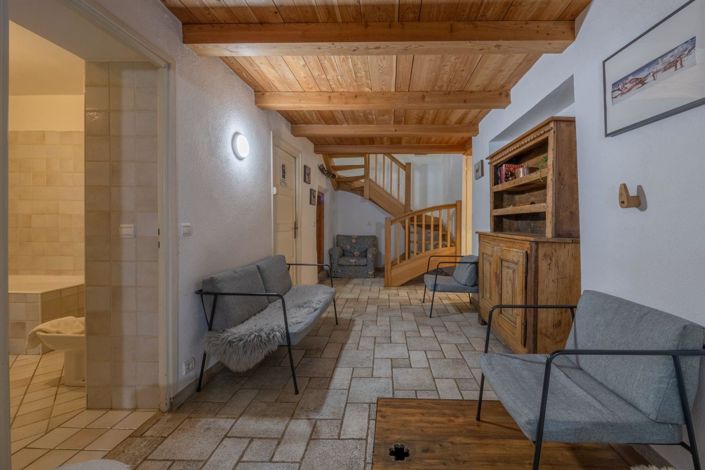 Image No.9-5 Bed House for sale