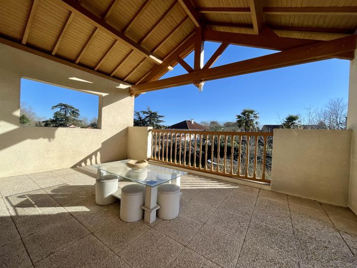 Image No.12-5 Bed House for sale