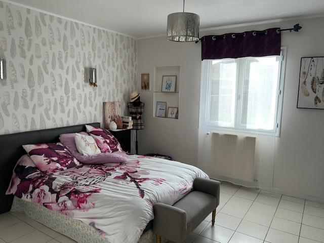 Image No.6-5 Bed House for sale