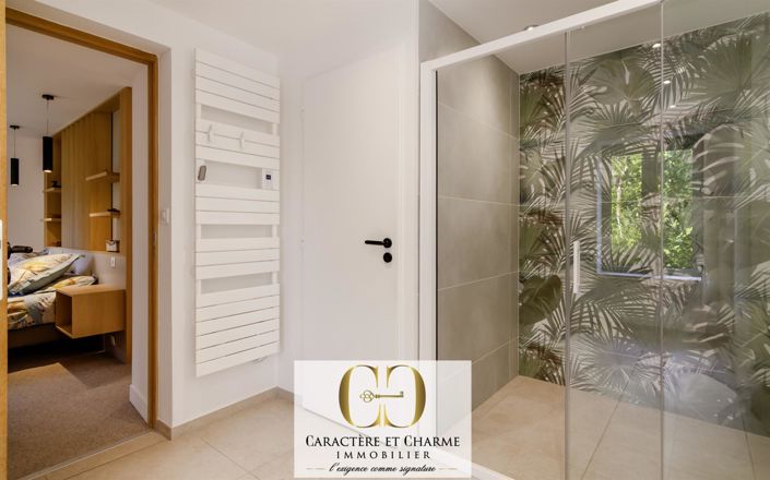 Image No.16-5 Bed House for sale