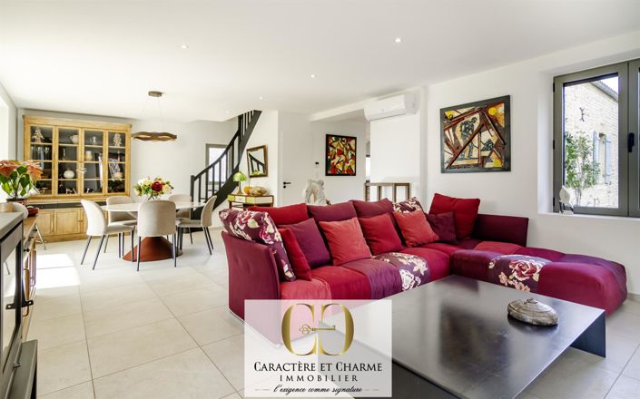 Image No.7-5 Bed House for sale