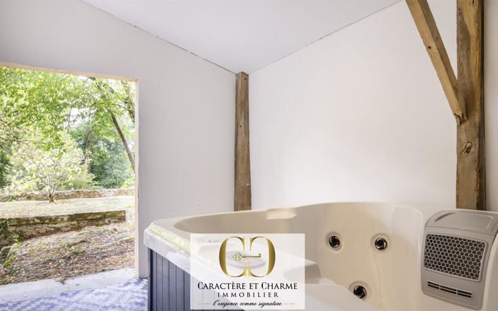 Image No.20-5 Bed House for sale